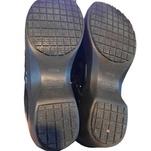 SR Max Geneva, Black Patent Clog Slip Resistant Work Shoe - Picture 7 of 10